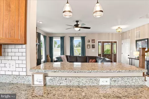 Kitchen - 461 Veterans Rd, Middletown, VA 22645 photo 11 of 13