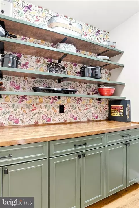 Kitchen - 461 Veterans Rd, Middletown, VA 22645 photo 13 of 13