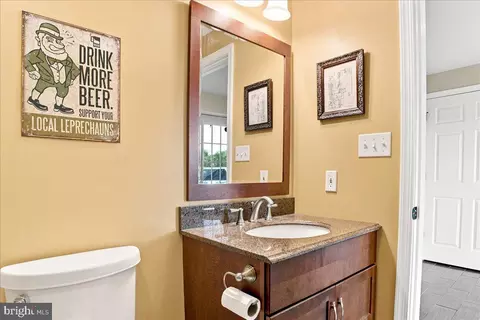 Bath - 461 Veterans Rd, Middletown, VA 22645 photo 19 of 20