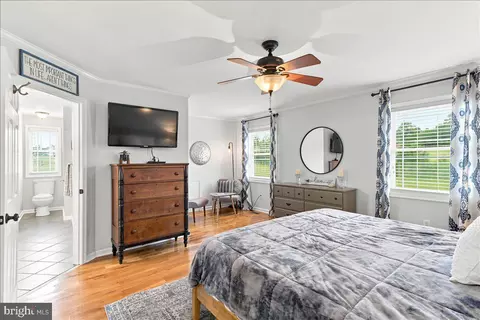 Bedroom - 461 Veterans Rd, Middletown, VA 22645 photo 1 of 23