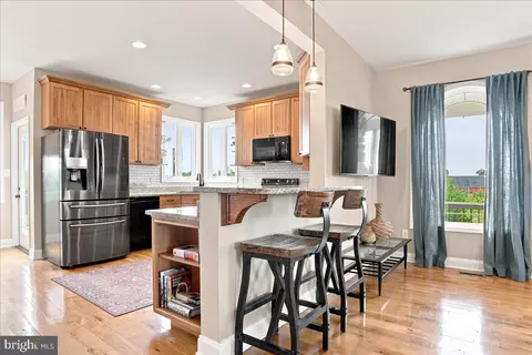 Kitchen - 461 Veterans Rd, Middletown, VA 22645 photo 1 of 13