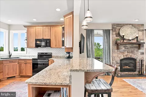 Kitchen - 461 Veterans Rd, Middletown, VA 22645 photo 2 of 13