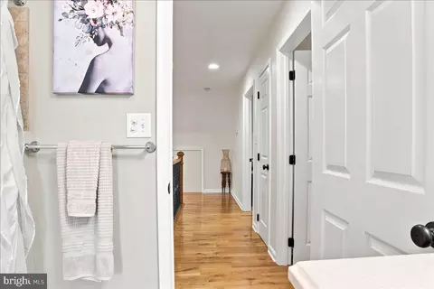 Entry Way - 461 Veterans Rd, Middletown, VA 22645 photo 16 of 23