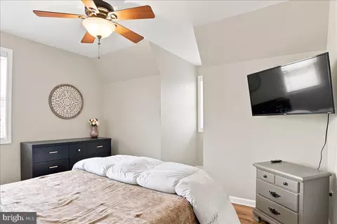 Bedroom - 461 Veterans Rd, Middletown, VA 22645 photo 22 of 23