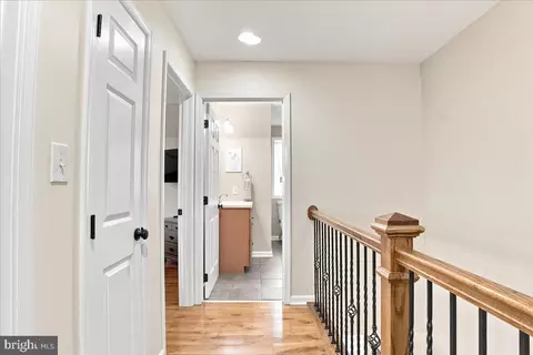 Entry Way - 461 Veterans Rd, Middletown, VA 22645 photo 15 of 23