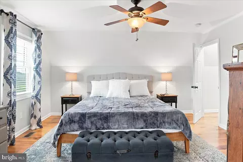 Bedroom - 461 Veterans Rd, Middletown, VA 22645 photo 5 of 23