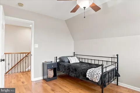 Bedroom - 461 Veterans Rd, Middletown, VA 22645 photo 10 of 23