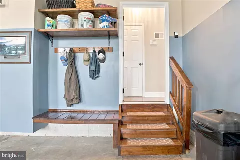 Entry Way - 461 Veterans Rd, Middletown, VA 22645 photo 23 of 23