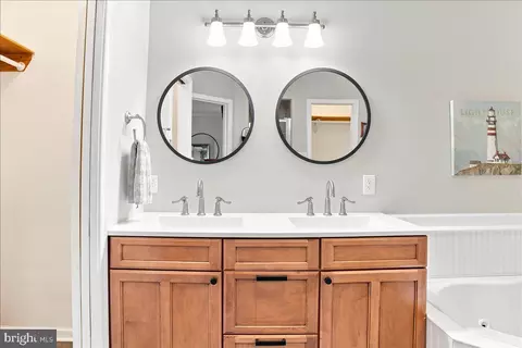 Bath - 461 Veterans Rd, Middletown, VA 22645 photo 5 of 20