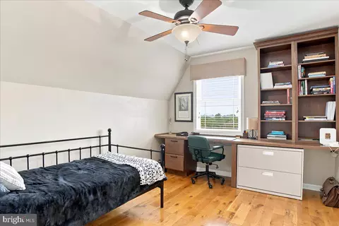 Bedroom - 461 Veterans Rd, Middletown, VA 22645 photo 9 of 23