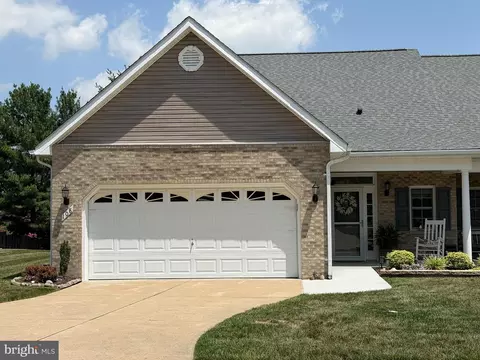 108 Bayberry Ct, Stephens City, VA 22655