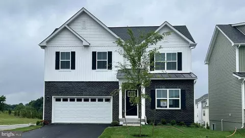 101 Seminole Dr, Winchester, VA 22602