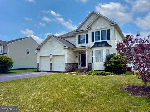 108 Glasgow Ct, Stephens City, VA 22655