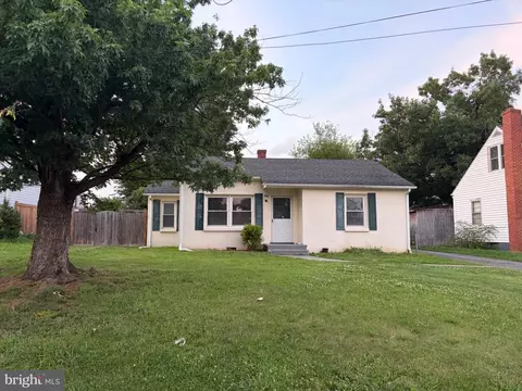 143 E Dowell J Cir E, Winchester, VA 22602