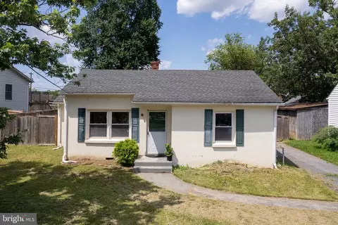143 E Dowell J Cir E, Winchester, VA 22602
