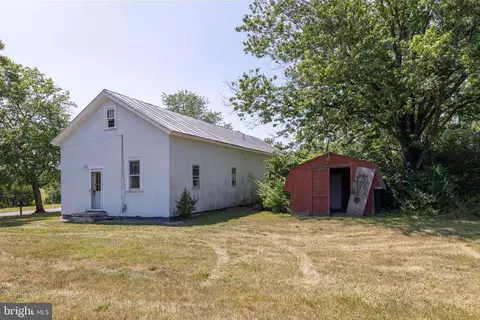 Exterior - 751 Old Charles Town Rd, Stephenson, VA 22656 photo 3 of 4