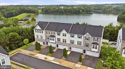 105 Fritillary Ct, Lake Frederick, VA 22630