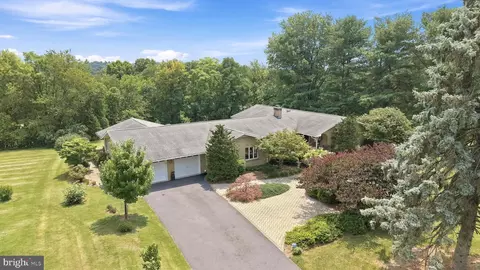 140 Stonebrook Rd, Winchester, VA 22602