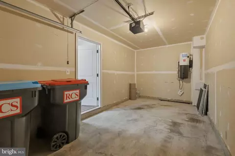 Entry Way - 102 Argyle Ct, Stephenson, VA 22656 photo 12 of 12