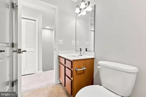 Bath - 102 Argyle Ct, Stephenson, VA 22656 photo 4 of 4