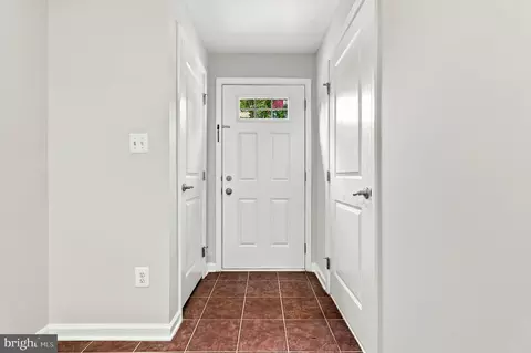 Entry Way - 102 Argyle Ct, Stephenson, VA 22656 photo 1 of 12