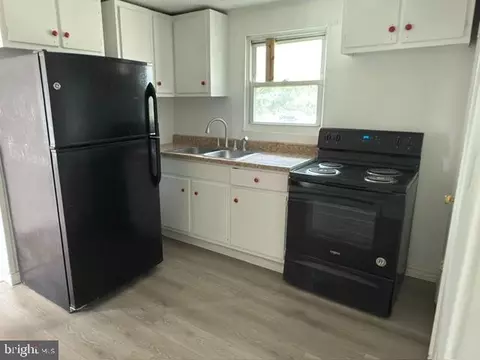 Kitchen - 130 White Oak Rd, White Post, VA 22663 photo 1 of 1