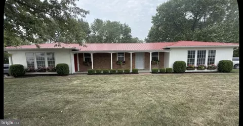 Exterior - 130 White Oak Rd, White Post, VA 22663 photo 1 of 3