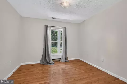 Bedroom - 313 Knight Dr, White Post, VA 22663 photo 7 of 8