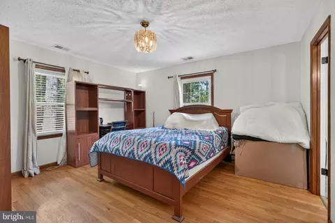 Bedroom - 313 Knight Dr, White Post, VA 22663 photo 2 of 8