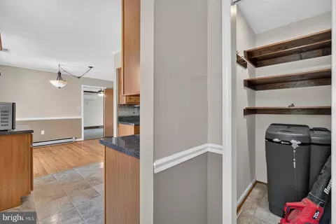 Entry Way - 313 Knight Dr, White Post, VA 22663 photo 4 of 6