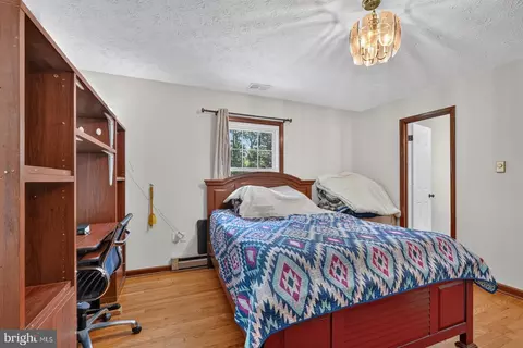 Bedroom - 313 Knight Dr, White Post, VA 22663 photo 3 of 8