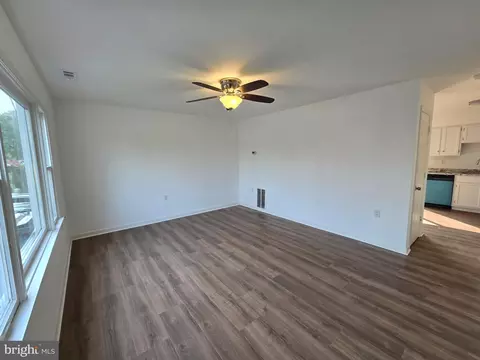 Living - 178 Hackberry Dr, Stephens City, VA 22655 photo 3 of 3