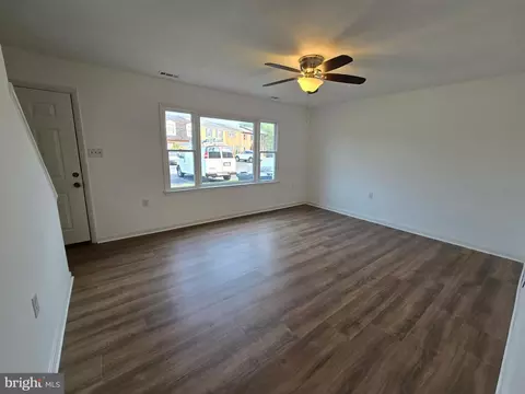Living - 178 Hackberry Dr, Stephens City, VA 22655 photo 1 of 3