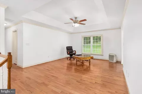 Living - 120 Hawk Trl, Winchester, VA 22602 photo 1 of 2