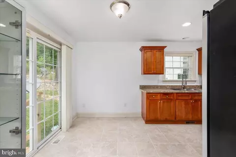 Entry Way - 120 Hawk Trl, Winchester, VA 22602 photo 5 of 6