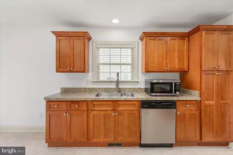 Kitchen - 120 Hawk Trl, Winchester, VA 22602 photo 2 of 3