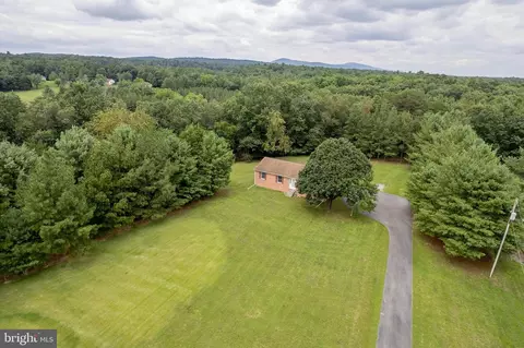 1480 Chestnut Grove Rd, Winchester, VA 22603