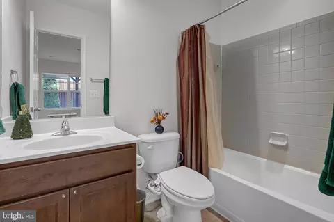 Bath - 102 Gretchen Ct, Stephenson, VA 22656 photo 3 of 3