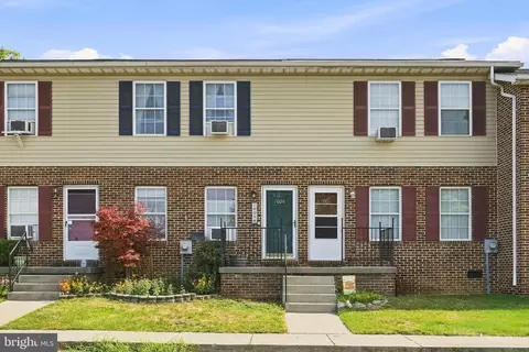1008 Bridle Ct, Stephens City, VA 22655