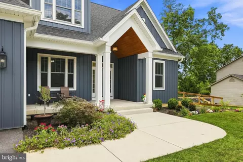 125 Lake Holliday, Cross Junction, VA 22625
