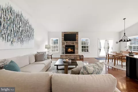 Living - 114 Rooftop Ct, Stephenson, VA 22656 photo 1 of 4