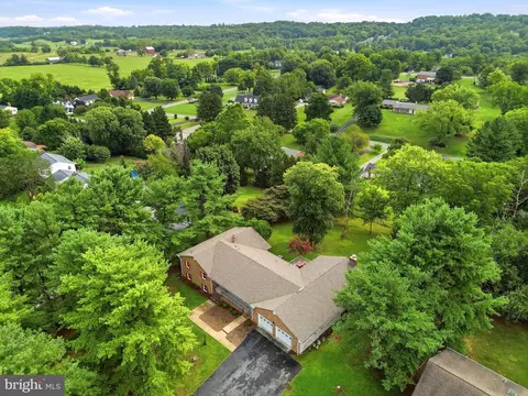 146 Stonebrook Rd, Winchester, VA 22602