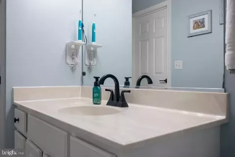 Bath - 120 Scirocco Ln, Winchester, VA 22602 photo 2 of 2