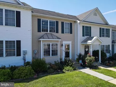 Exterior - 120 Scirocco Ln, Winchester, VA 22602 photo 2 of 14
