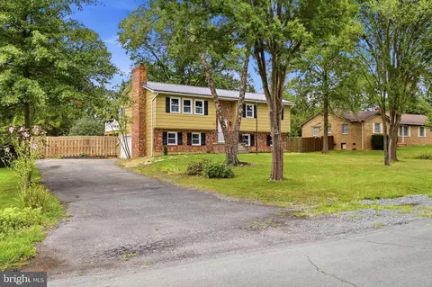 105 Wythe Ave, Stephens City, VA 22655