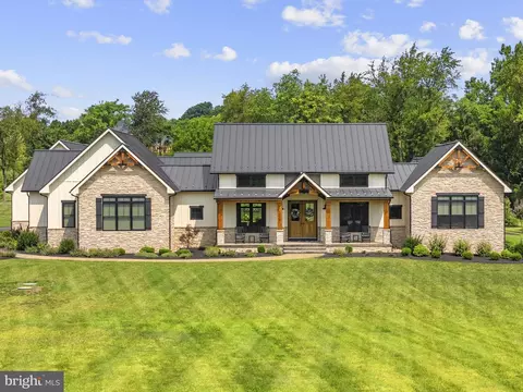 144 Robinson Dr, Winchester, VA 22602