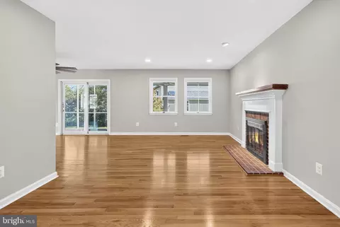 2140 Sixth St, Middletown, VA 22645 photo 6
