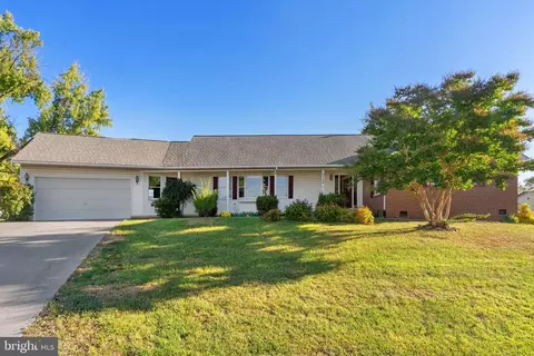 2140 Sixth St, Middletown, VA 22645 photo 2