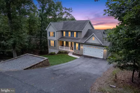 517 Northwood Cir, Cross Junction, VA 22625