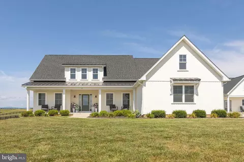 111 Pomme Cir, Stephens City, VA 22655